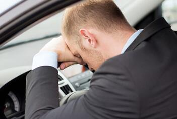 男性脱发严重怎么治疗 治疗脱发的4个常见方法